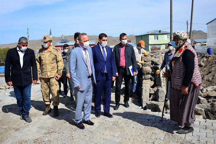 Vali Hüseyin Öner, köylerde devam eden kilit parke çalışmalarını denetledi G2