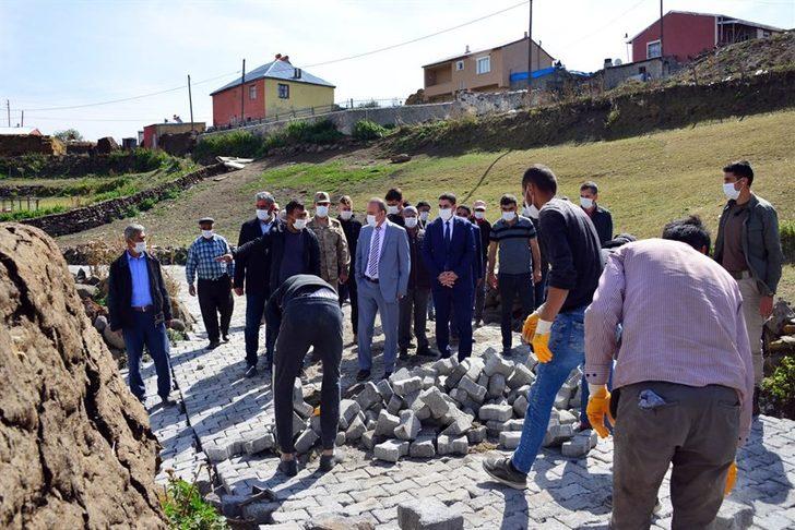 Vali Hüseyin Öner, köylerde devam eden kilit parke çalışmalarını denetledi G3