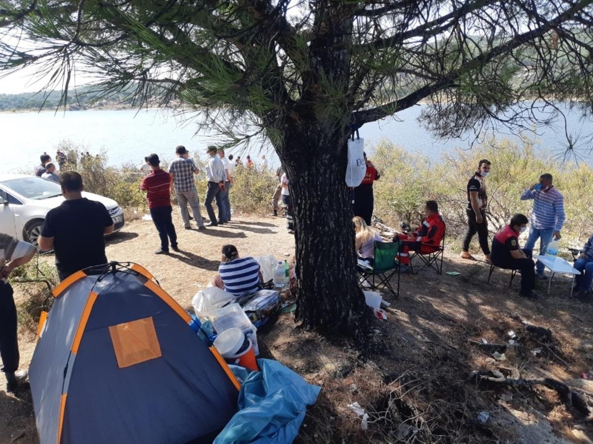 Oltasına takılan balığı &ccedil;ıkarmak isterken suda kayboldu