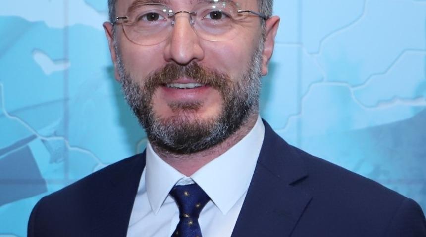 G&ouml;reve yeni gelen başkan &ccedil;i&ccedil;ek yerine belediyenin tablet kampanyasına destek istedi