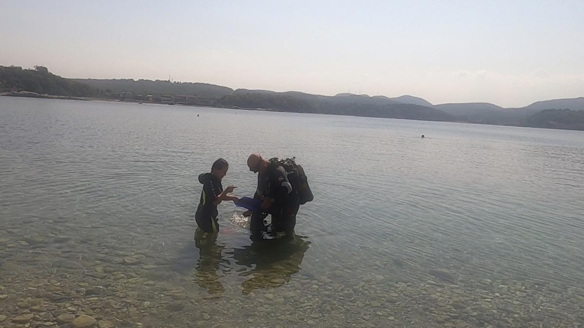 Kağıtsporlu &ouml;zel sporcu Şevval  Karadeniz&rsquo;e daldı