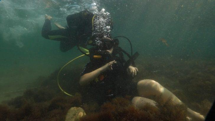 Kağıtsporlu özel sporcu Şevval  Karadeniz’e daldı G3