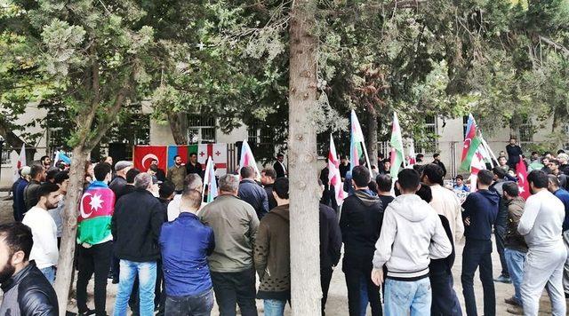 Gürcistan’da Azerbaycan’a destek gösterisi