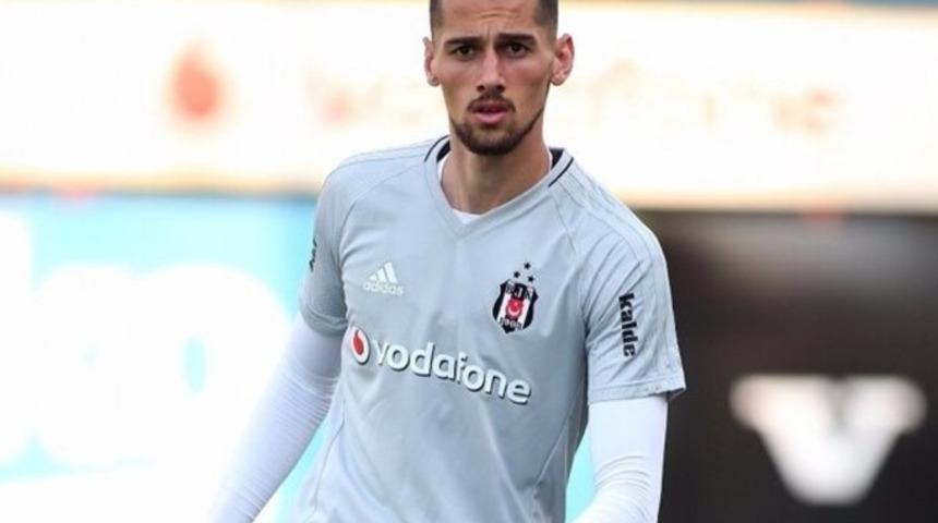 Beşiktaş Alpay Çelebi'yi kiralık gönderdi