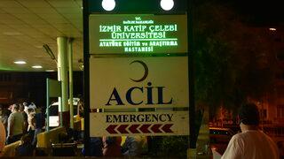 İzmir'de iki grup arasında bıçaklı kavga: 3 yaralı