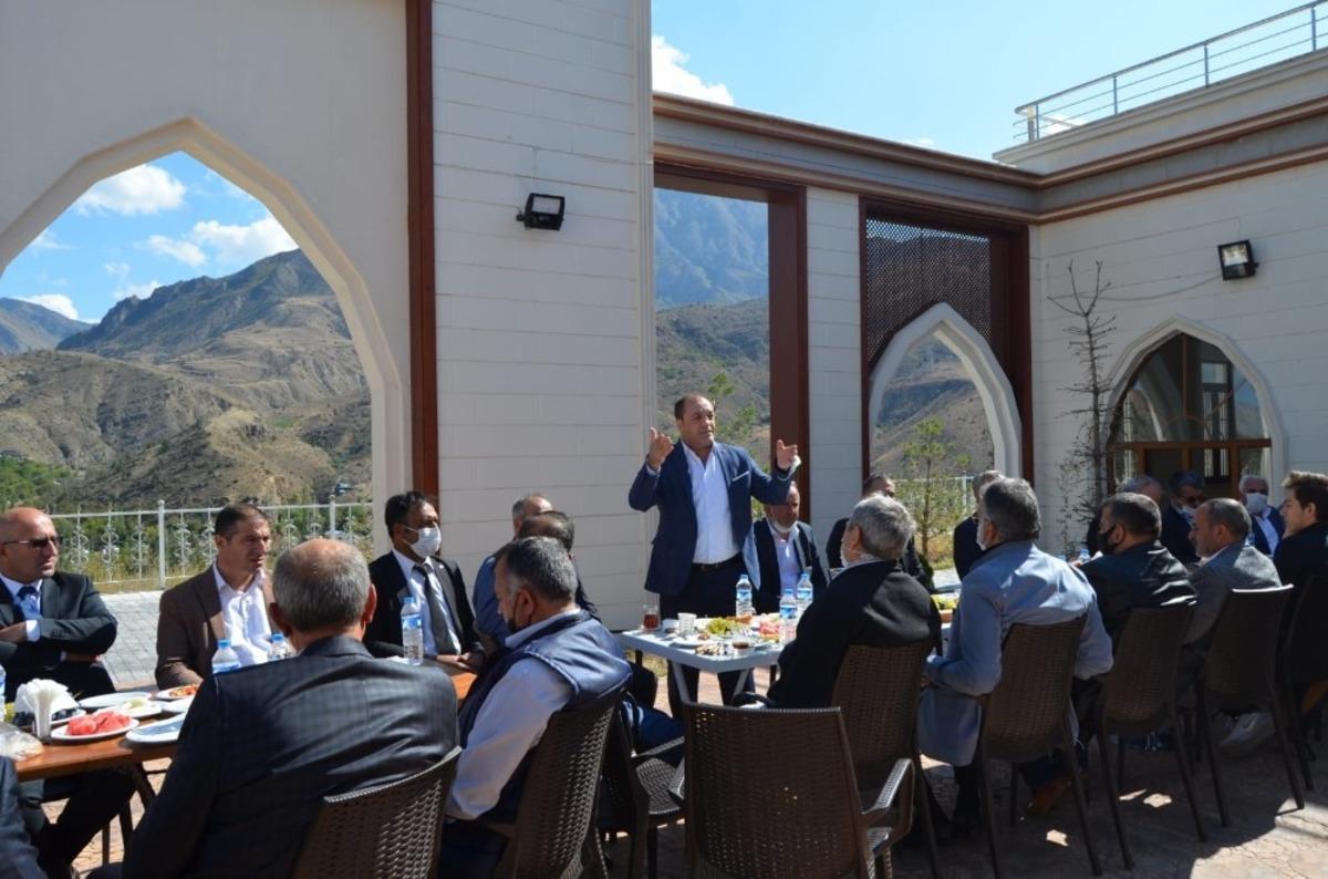 Uzundere&rsquo;de MHP buluşması