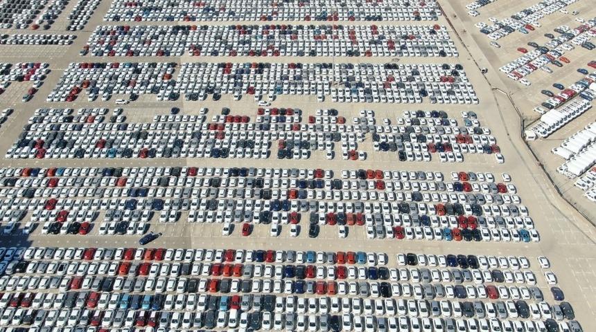 Otomotiv ihracatı eyl&uuml;l ayında 2,6 milyar dolara &ccedil;ıktı