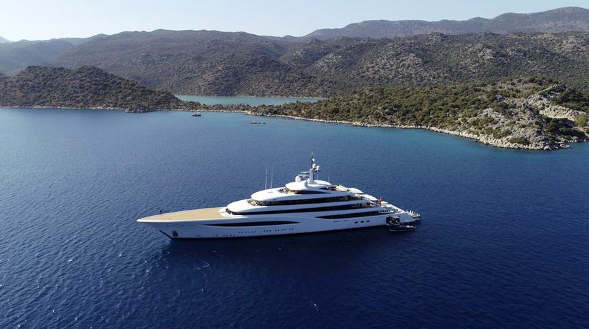 Dünyanın en pahalılarından biri! Mega yat Kekova'da
