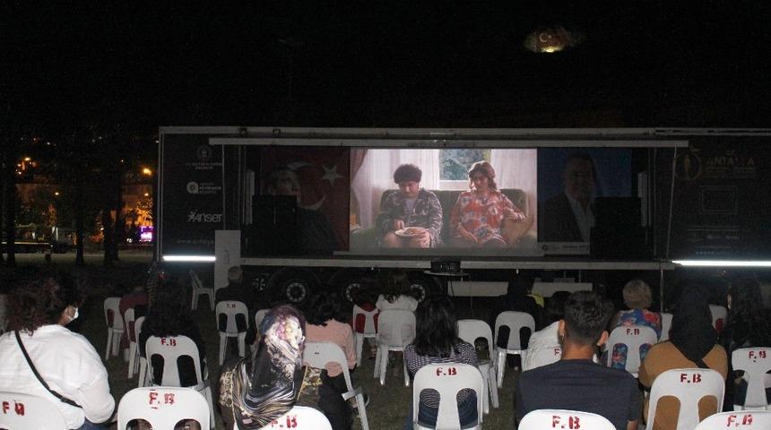 Altın Portakal Sinema Tırı ilçe turlarını tamamladı