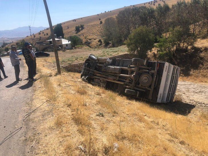 Devrilen transiti iple direğe bağladılar G3