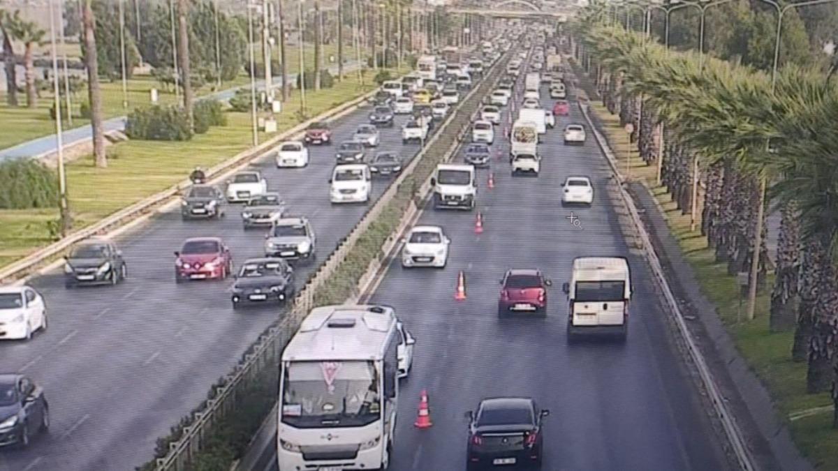 Başkan Soyer: "Kademeli mesai kent genelinde yaygınlaşırsa trafik sorun olmaktan &ccedil;ıkar"