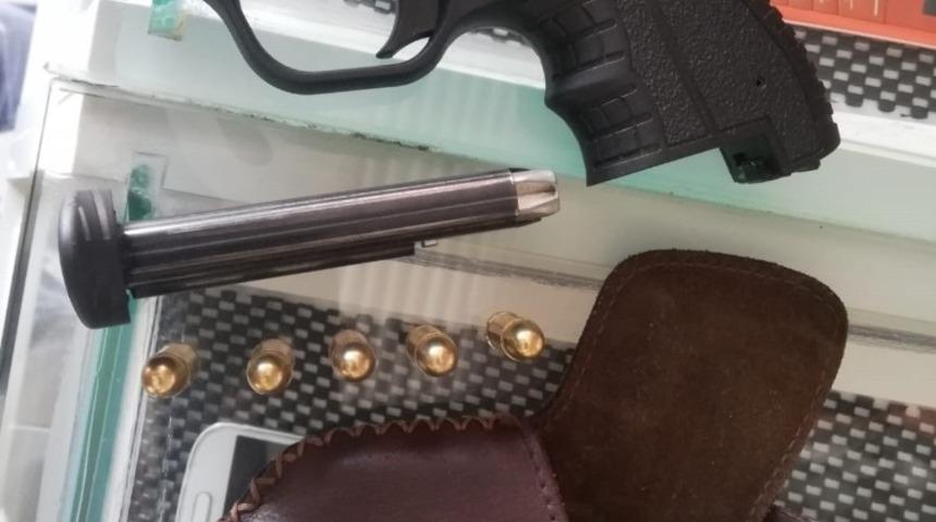 Denizli&rsquo;de aranan şahıslara y&ouml;nelik operasyon; 3 g&ouml;zaltı