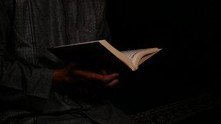 Vakıa suresi okunuşu: Vakıa suresi Arapça yazılışı ve Türkçe anlamı ile meali, tefsiri, faziletleri