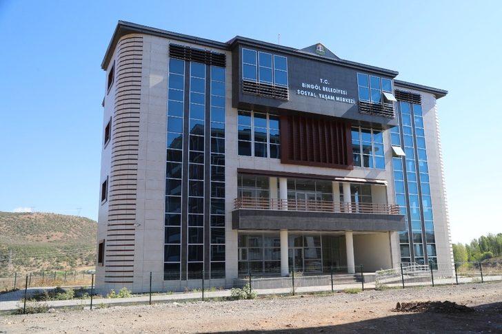 Bingöl’de Engelsiz Yaşam Merkezi bitti, yeni belediye binasının yüzde 50’si tamamlandı G3