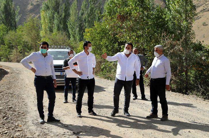 Van Büyükşehir, Bahçesaray’ın mahallelerini asfaltlıyor G1