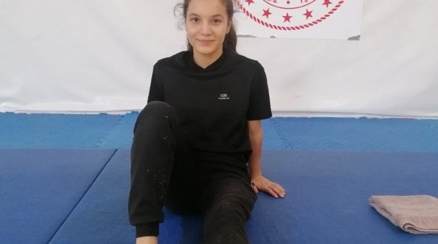 Yunusemreli milli sporcu antrenmanlarına başladı