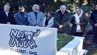 Ünlü tiyatrocu Nejat Uygur mezarı başında anıldı