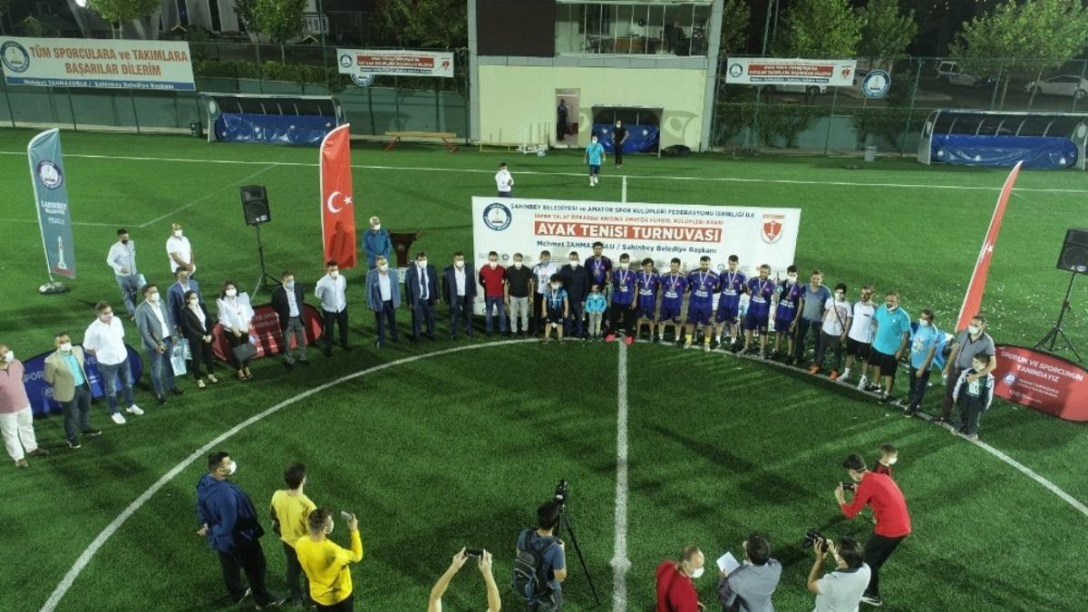 Sefer Talat &Ouml;zkarslı ayak tenisi turnuvası sona erdi