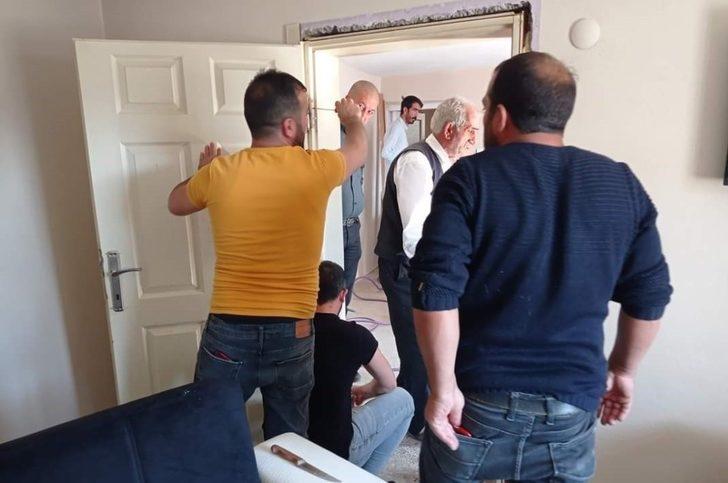 Bingöl’de bir evden 7 yılan çıkartıldı G3