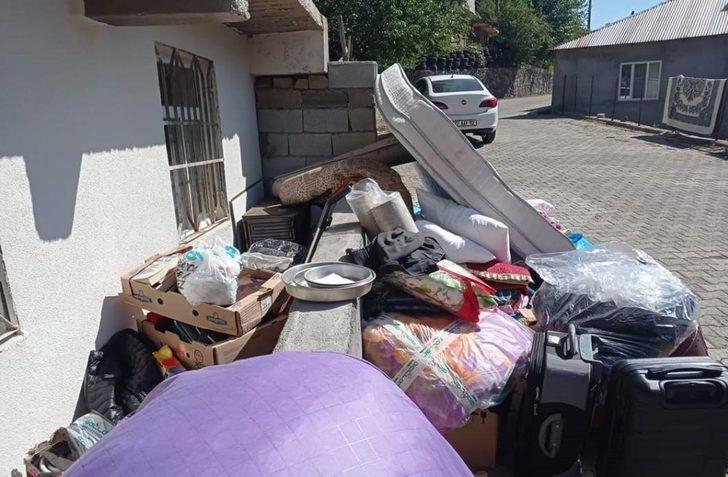 Bingöl’de bir evden 7 yılan çıkartıldı G4