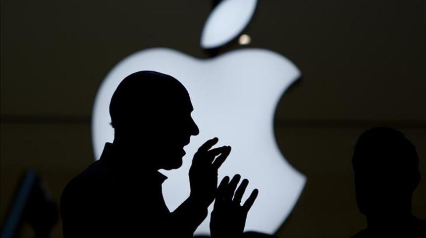 Apple CEO'su Tim Cook'tan Steve Jobs için duygulandıran paylaşım