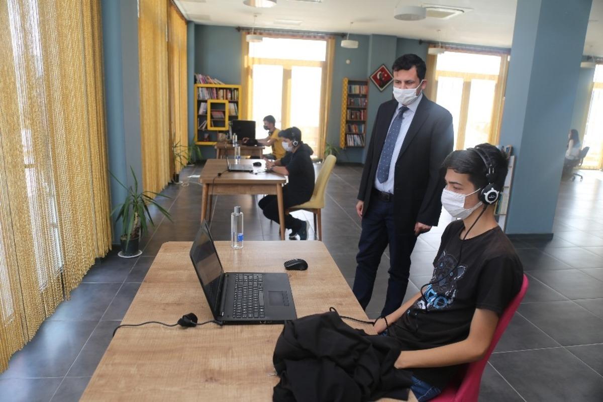 &Ccedil;ameli&rsquo;de &ouml;ğrenciler i&ccedil;in EBA destek noktaları oluşturuldu