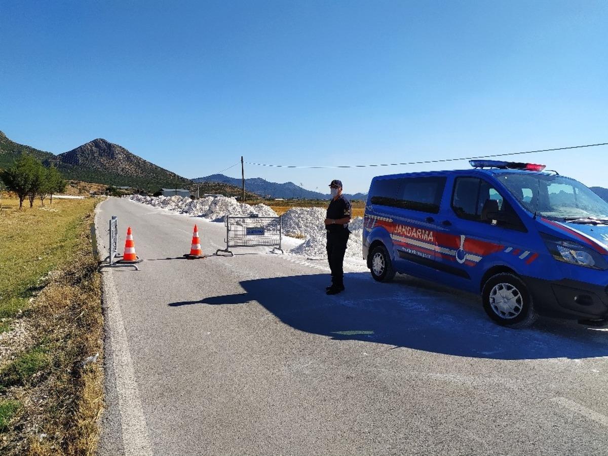 Denizli İl Jandarma Komutanlığı ge&ccedil;en ay 865 olayı aydınlattı