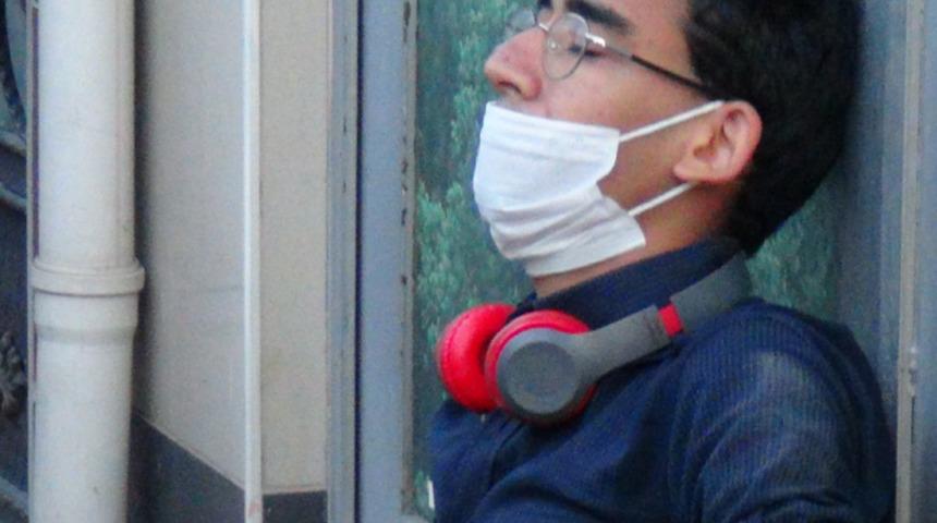 'Bir şeyim yok' dedi, acılar içerisinde yere yığıldı! Yardımına vatandaşlar koştu