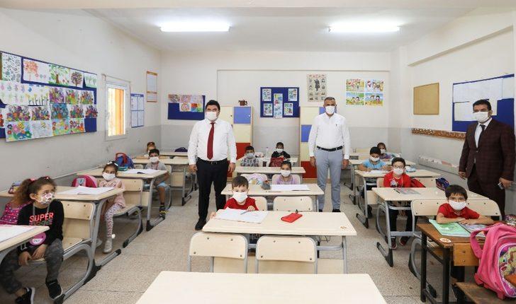 Bucalı miniklerin okul seti Başkan Amca’dan G3