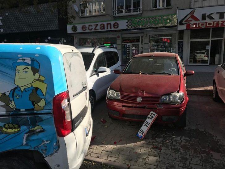 5 aracın karıştığı zincirleme kazada şans eseri yaralanan olmadı G5