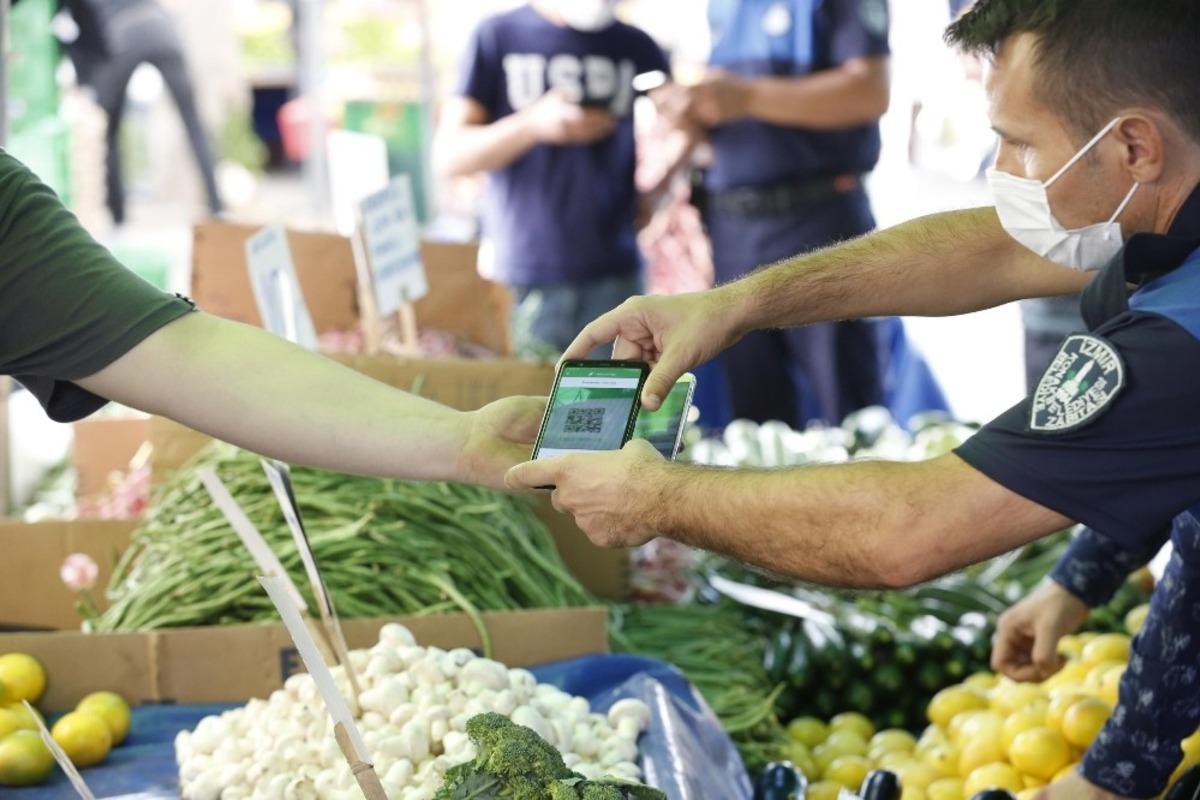 Konak&rsquo;ta pazarcılara HES kodu denetimi