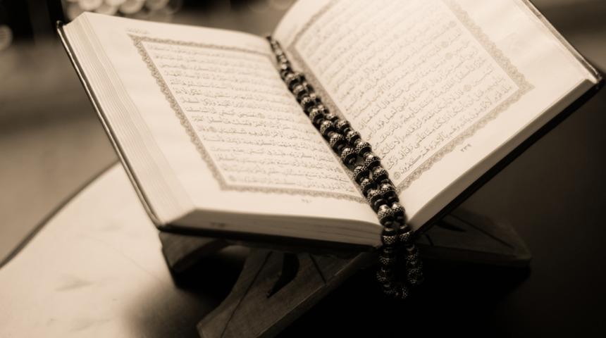 Fetih Suresi okunuşu: Fetih Suresi Arapça yazılışı ve Türkçe anlamı ile meali, tefsiri, faziletleri