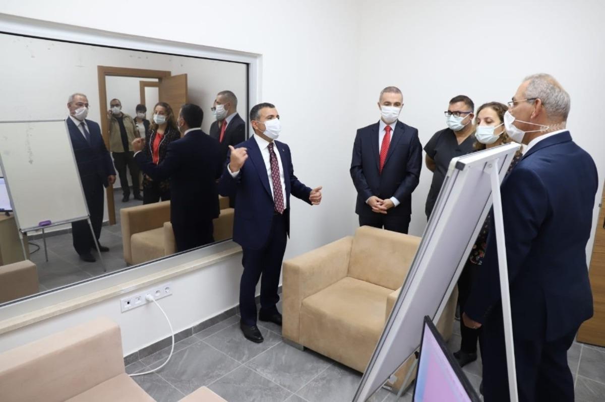 &Ccedil;ocuk İzleme Merkezi yapımı s&uuml;r&uuml;yor