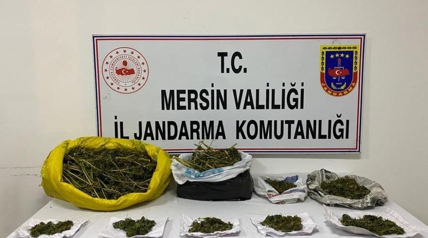 Motosikletli uyuşturucu satıcısı suçüstü yakalandı