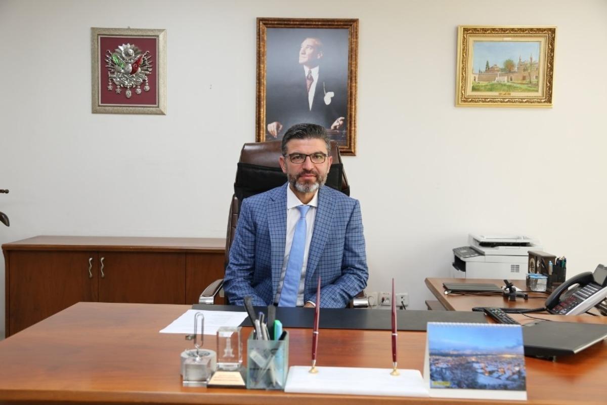 Tarık Yusuf U&ccedil;ar B&uuml;y&uuml;kşehir&rsquo;de g&ouml;reve başladı