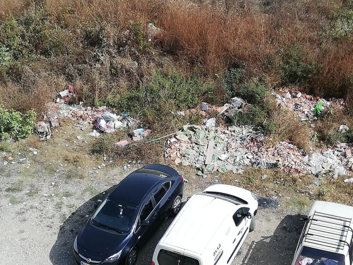 Şehrin g&ouml;beğindeki boş arazi vatandaşların korkulu r&uuml;yası oldu