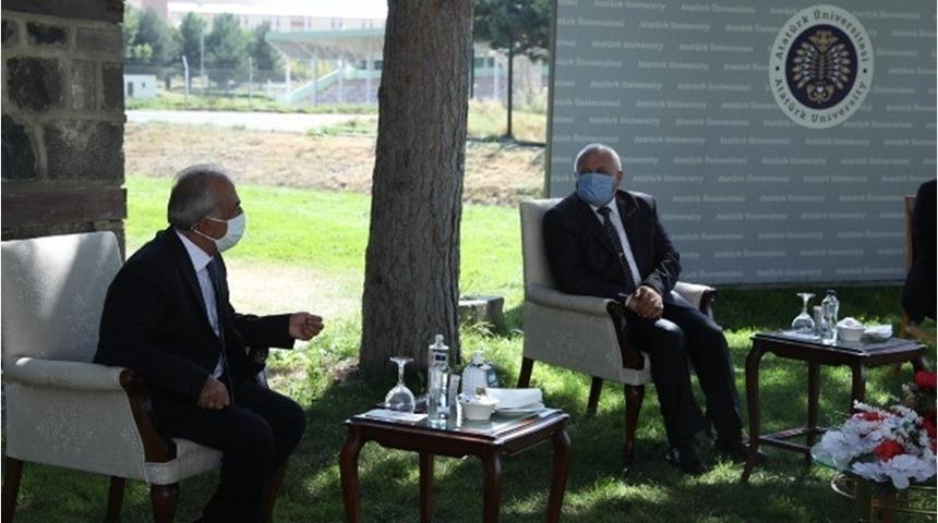 Mehmet&ccedil;ik Vakfı Pandemi d&ouml;neminde de ziyaretlerini s&uuml;rd&uuml;r&uuml;yor