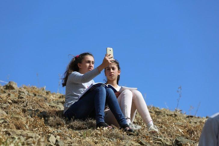 Köylülerin öğrencileri için GSM talebi G5