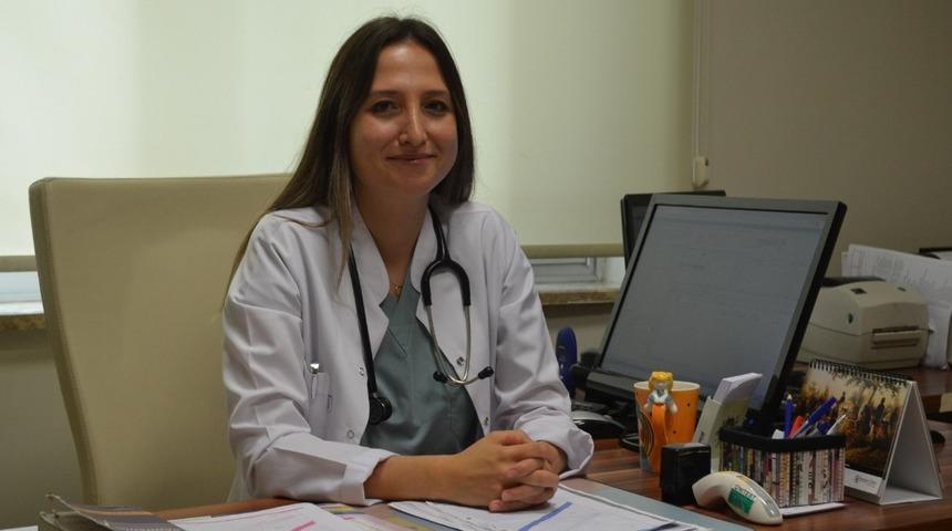 G&ouml;nen Devlet Hastanesi&rsquo;ne iki yeni doktor ataması