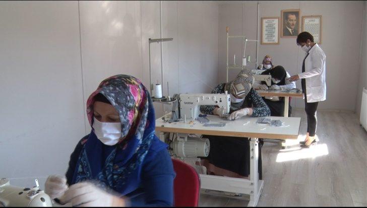 Üreten Kadıneli Derneğinden ücretsiz maske dağıtımı G2