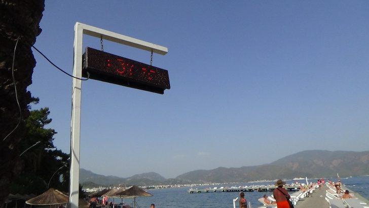 Marmaris, yazdan kalma günleri yaşıyor G2