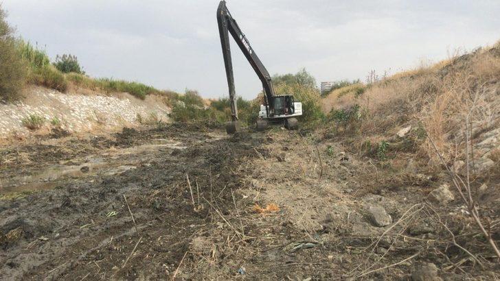 Manisa merkezde 9 kilometrelik dere temizlik çalışmasına başlandı G2