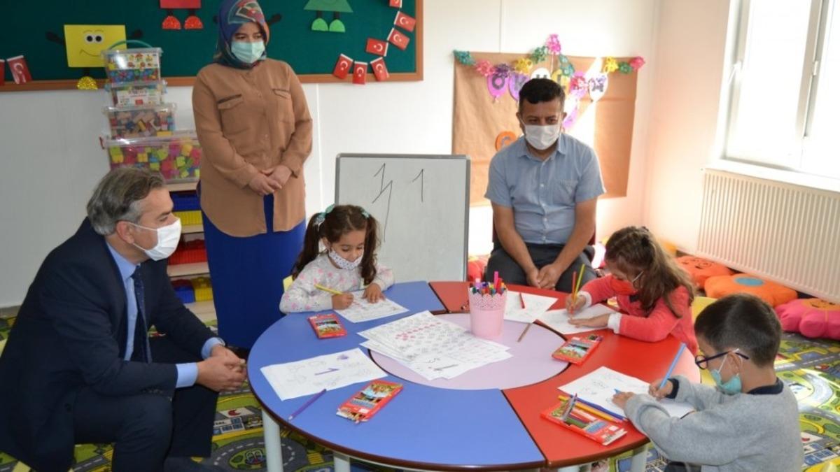M&uuml;d&uuml;r Yiğit&rsquo;ten k&ouml;y okullarına ziyaret