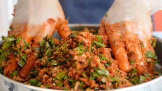 Çay demlenene kadar hazır: Şipşak kısır tarifi