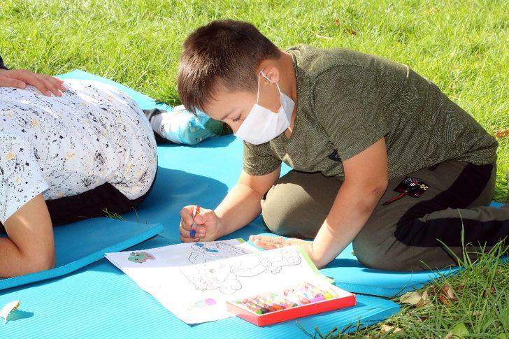 Özel çocuklar özel eğitim merkezinde terapi oluyor G5