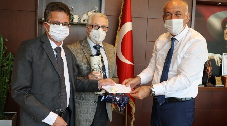 Kardeş Şehir Sch&ouml;nebeck&rsquo;ten S&ouml;ke&rsquo;ye anlamlı bağış