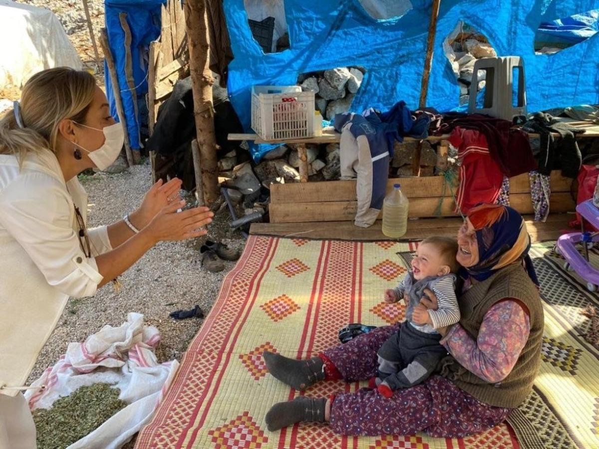 AK partili Vural&rsquo;dan TBMM yolunda Y&ouml;r&uuml;k &Ccedil;adırı ziyareti