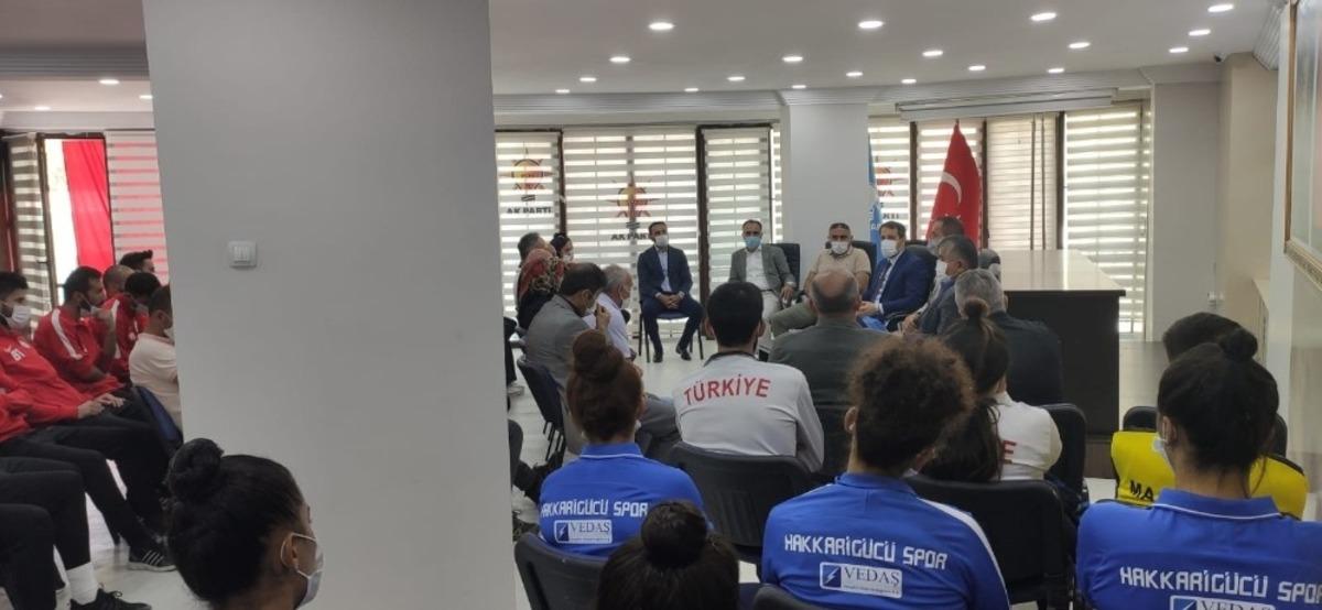 Spor camiasından Başkan G&uuml;r&rsquo;e ziyaret