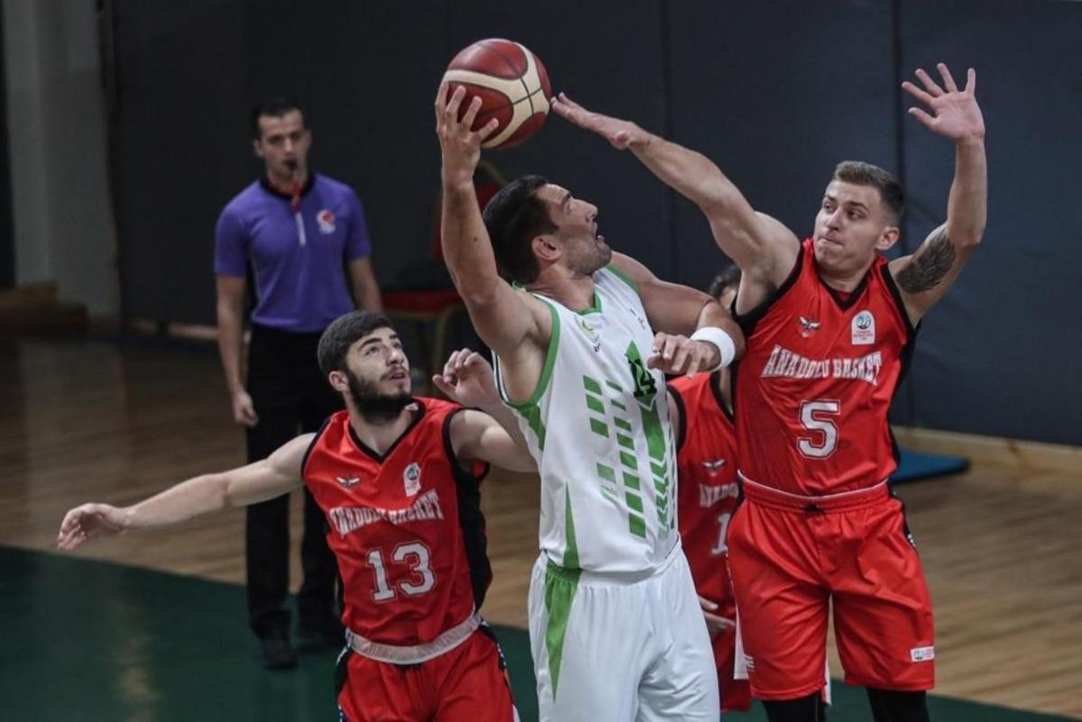 Manisa&rsquo;nın dev adamları &ccedil;eyrek finalde