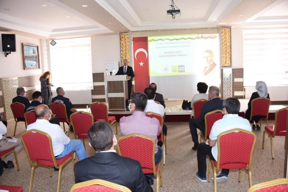 Beyşehir G&ouml;l&uuml;&rsquo;n&uuml;n temizlenmesi &ccedil;alışmaları masaya yatırıldı